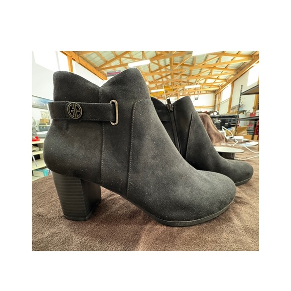 Giani Bernini Shoes - Giani Bernini Black Booties size 11